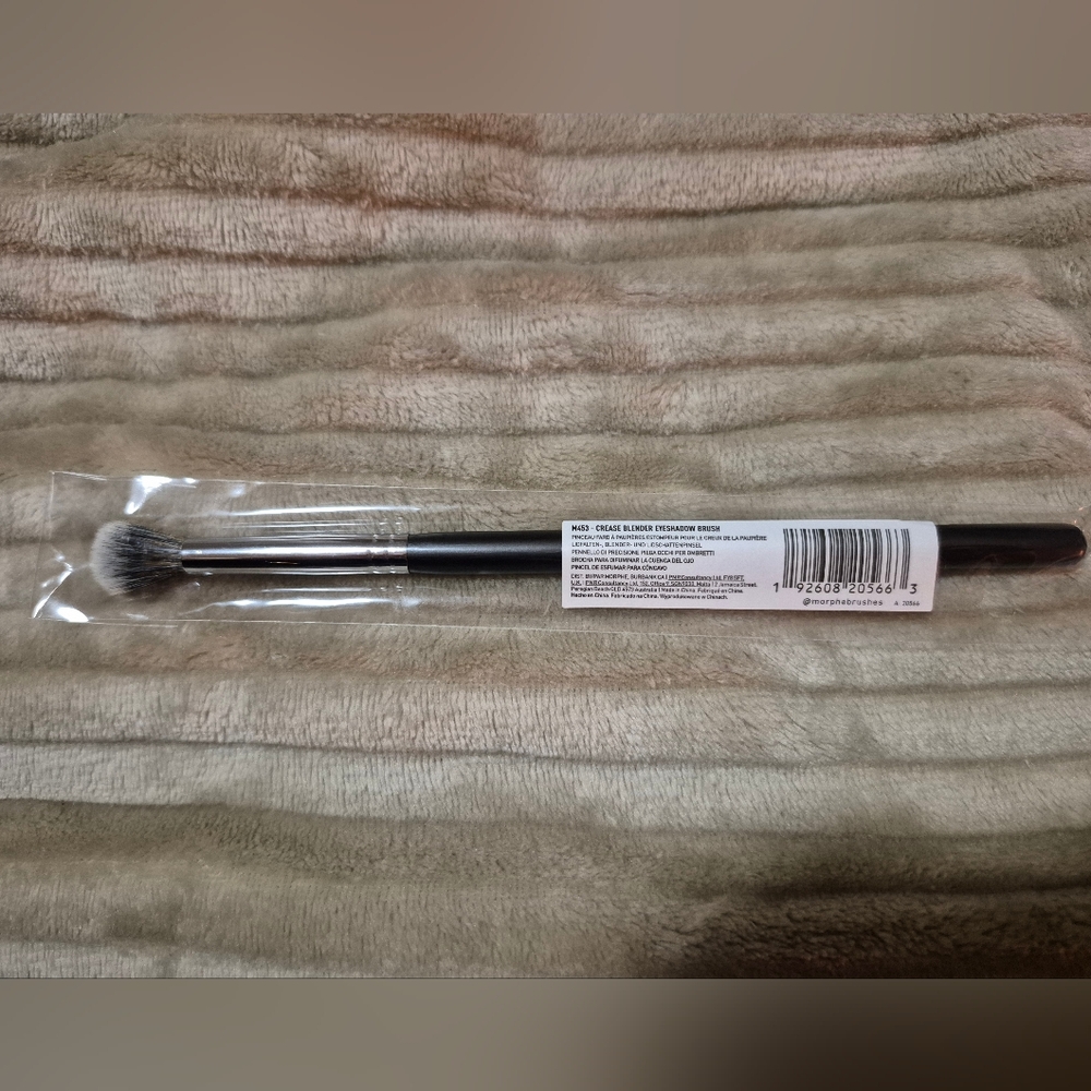 Morphe (M453) Crease Blender Eyeshadow Brush